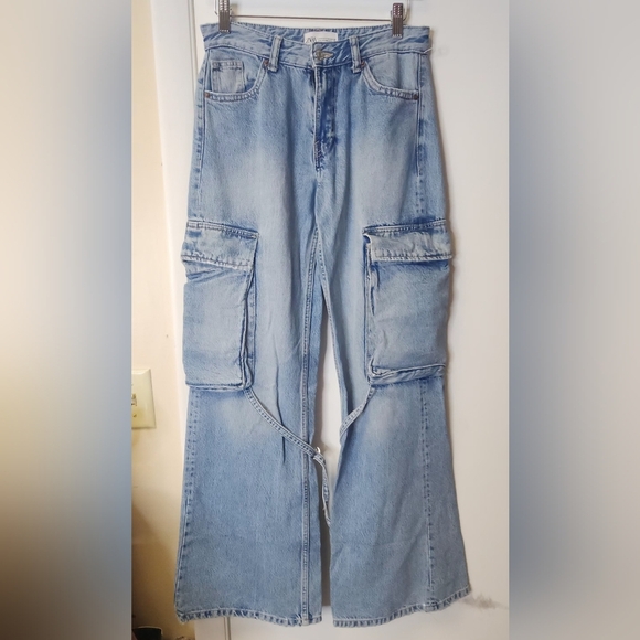 Zara Cotton Blend Belt Loop Wide Leg Cargo Jeans In Light Indigo Wash Size 2 - Picture 4 of 16